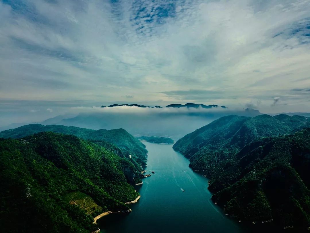 荆楚大地，湖北挑战与机遇同舟共济